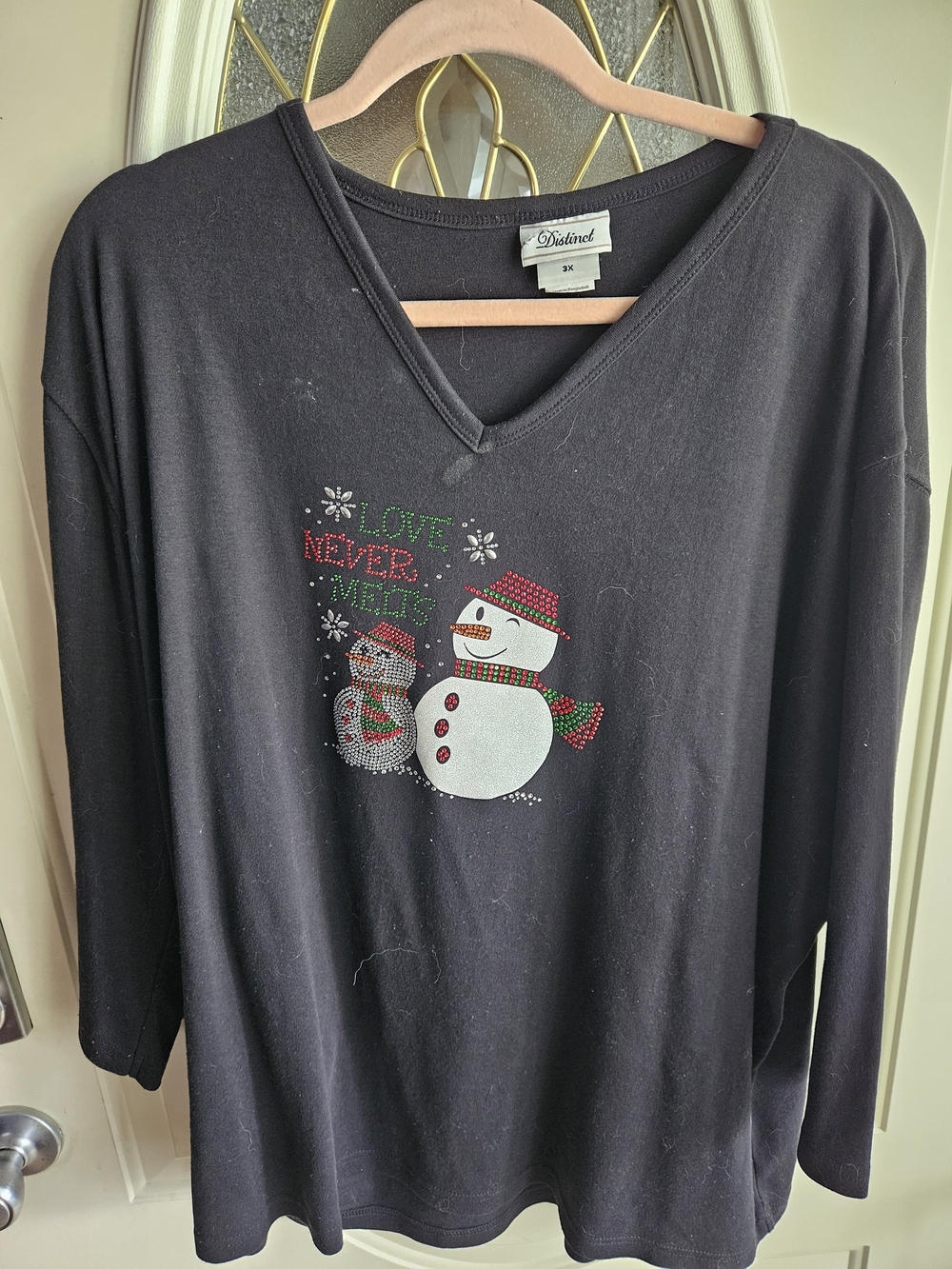 Distinct V-Neck Holiday Snowman Top 3XL